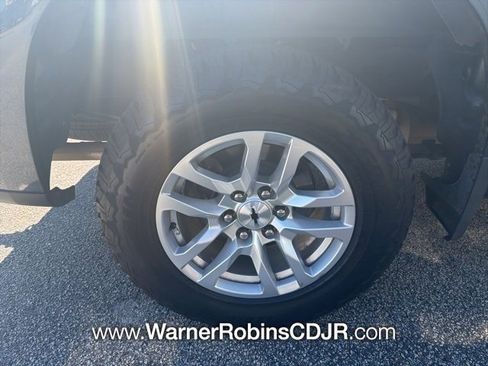 Used 2019 Chevrolet Silverado 1500 LT w/ All-Star Edition image 8