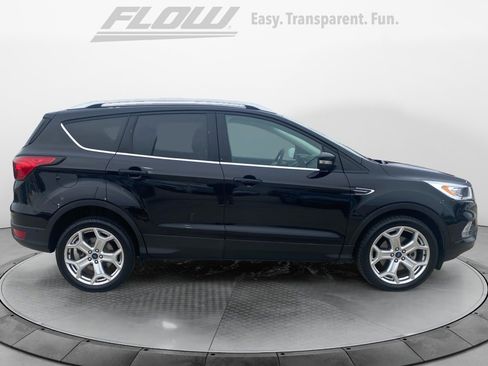 Used 2019 Ford Escape Titanium image 10