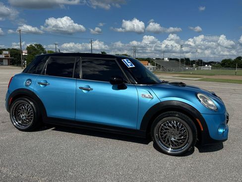 Used 2015 MINI Cooper S FWD image 2