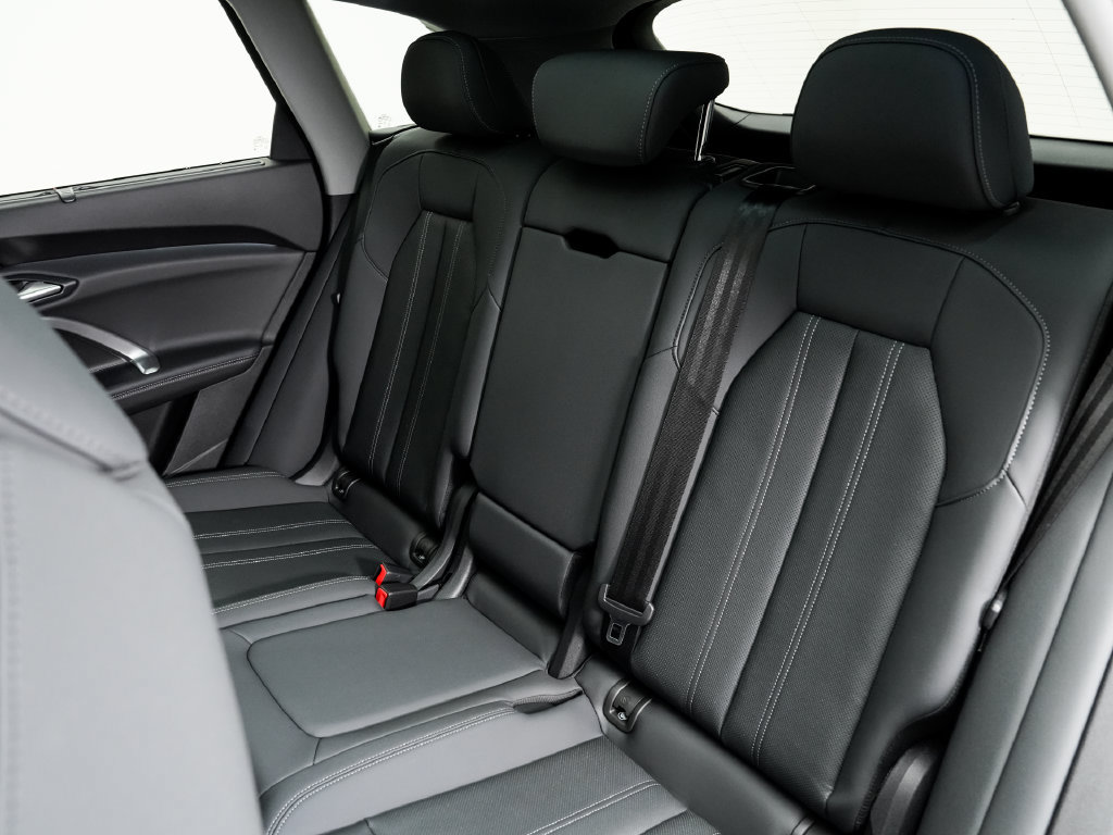 Certified 2025 Audi Q5 Prestige AWD/4WD image 21