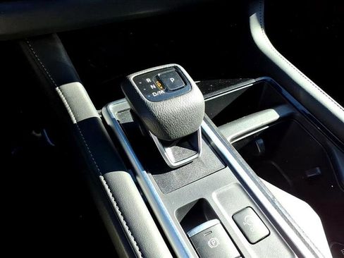 Used 2025 Nissan Pathfinder SV image 24