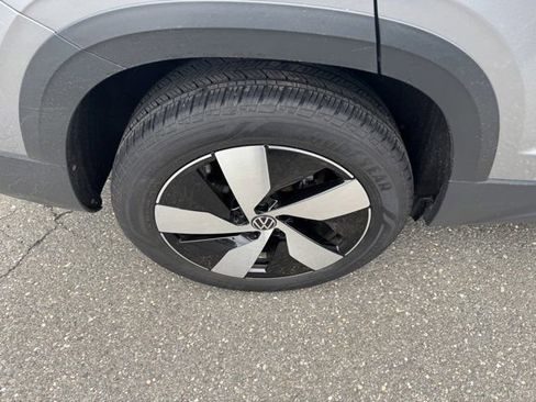Certified 2024 Volkswagen Taos S AWD/4WD image 10
