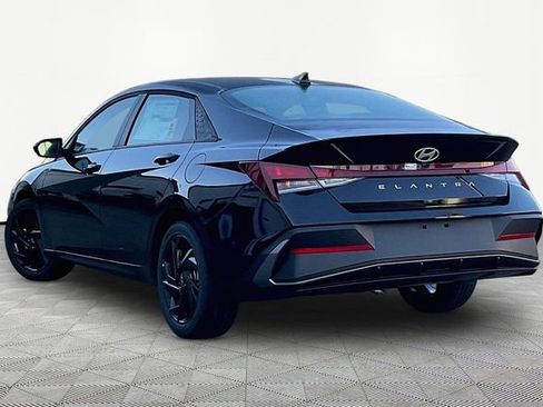 New 2026 Hyundai Elantra SEL Sport Premium FWD image 3