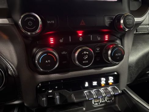 Used 2021 RAM 1500 Big Horn AWD/4WD image 18