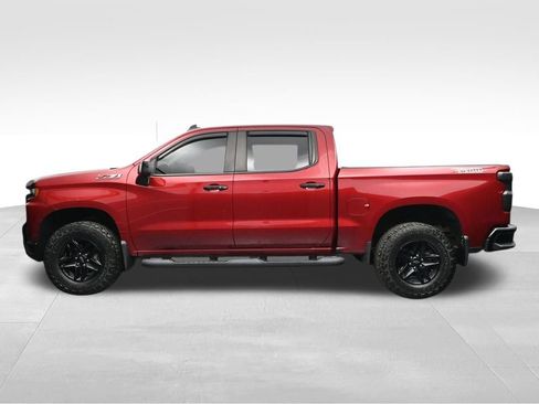 Used 2021 Chevrolet Silverado 1500 LT Trail Boss w/ Convenience Package II AWD/4WD image 2