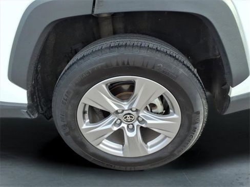 Used 2024 Toyota RAV4 XLE image 5