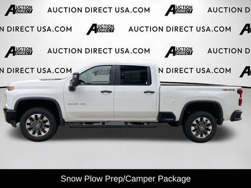 Used 2021 Chevrolet Silverado 2500 Custom w/ Snow Plow Prep/Camper Package AWD/4WD image 3
