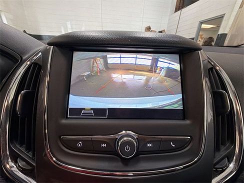 Certified 2019 Chevrolet Cruze LT w/ LT True North Edition image 17