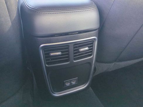 Used 2023 Chrysler 300 Touring w/ Sport Appearance Package image 20