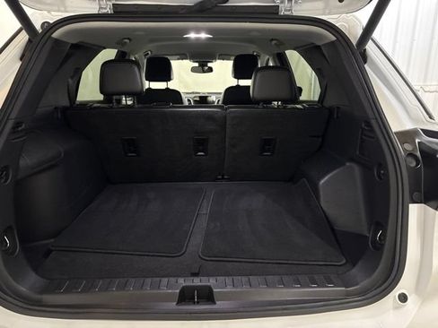Used 2021 Chevrolet Equinox Premier FWD image 11