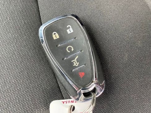 Certified 2022 Chevrolet Equinox RS w/ LPO, Floor Liner Package image 23