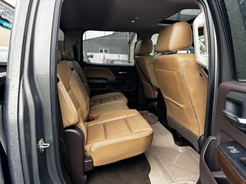 Used 2018 GMC Sierra 3500 Denali w/ Duramax Plus Package image 14