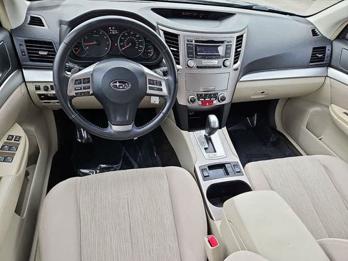 Used 2013 Subaru Outback 2.5i Premium AWD/4WD image 10