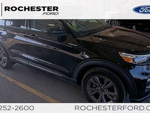 Certified 2022 Ford Explorer XLT w/ Equipment Group 202A AWD/4WD image 1