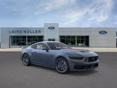 New 2025 Ford Mustang Dark Horse image 7