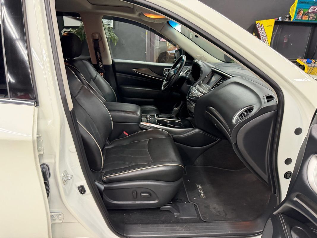 Used 2018 INFINITI QX60 Luxe w/ Premium Plus Package AWD/4WD image 22