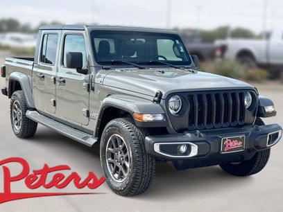 Used 2022 Jeep Gladiator Overland w/ Popular Equipment Package