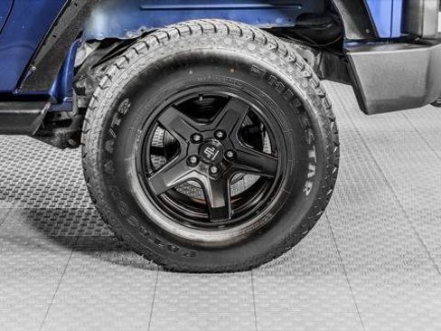 Used 2010 Jeep Wrangler Sahara w/ Dual Top Group AWD/4WD image 27