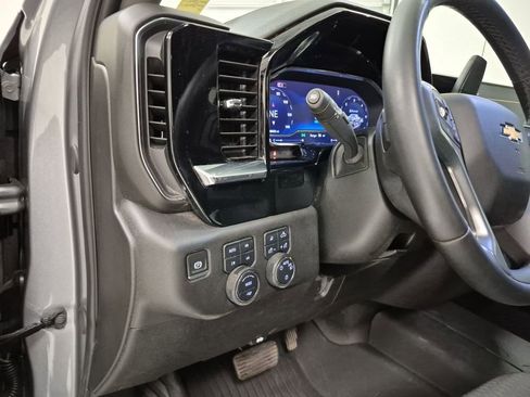 Used 2024 Chevrolet Silverado 1500 LT image 18