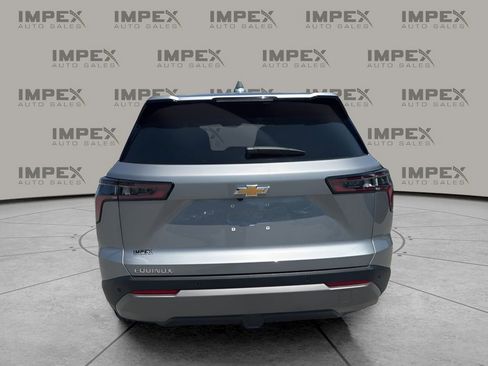 Used 2026 Chevrolet Equinox LT FWD image 4