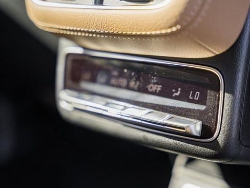 New 2026 Mercedes-Benz GLS 450 4MATIC image 33