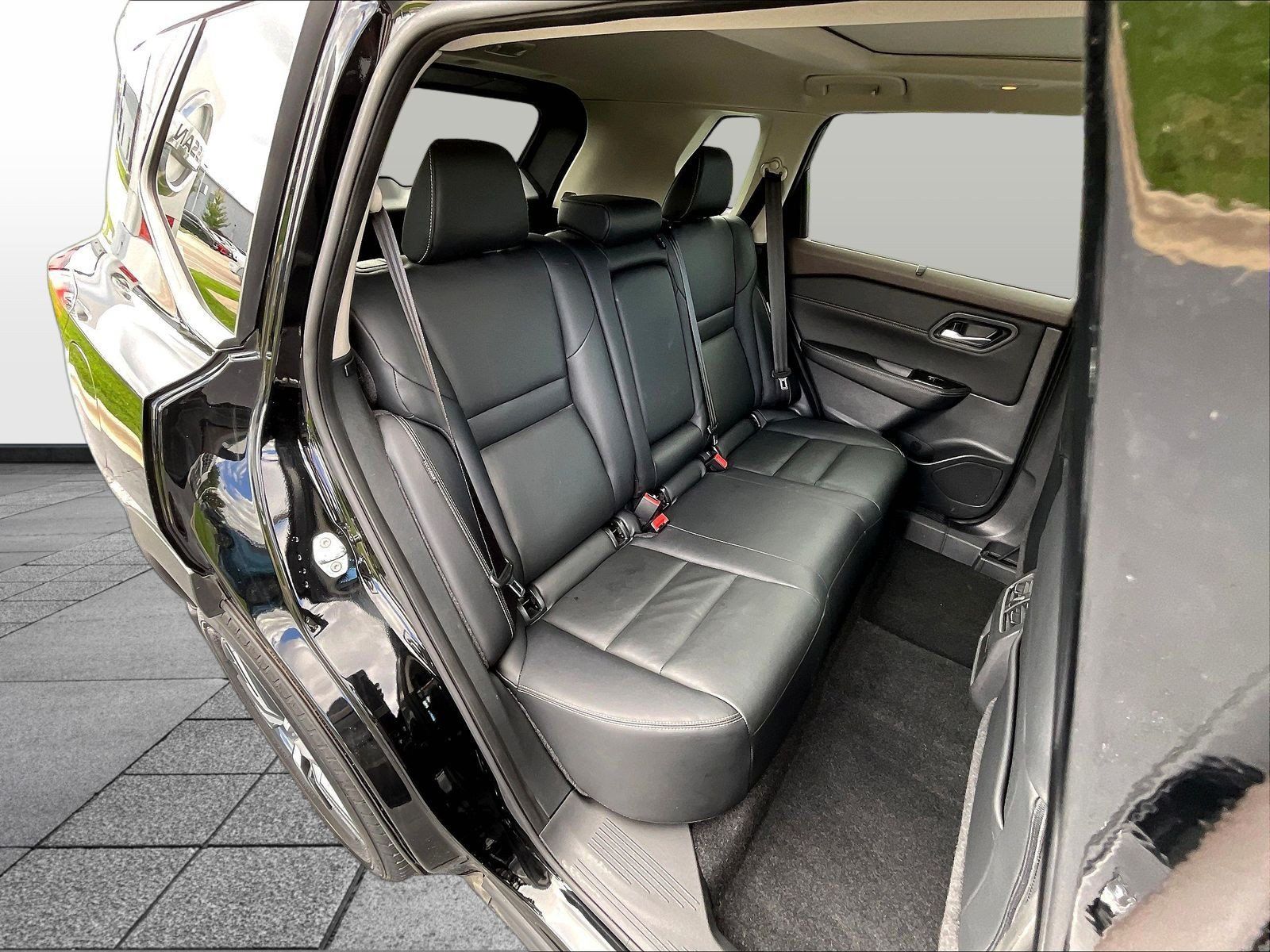 Certified 2023 Nissan Rogue SL w/ SL Premium Package AWD/4WD image 28