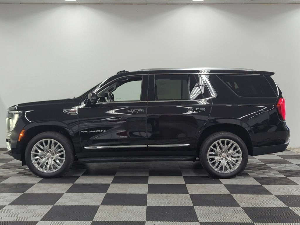 Used 2025 GMC Yukon Elevation AWD/4WD image 4