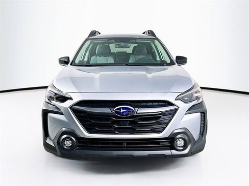 Used 2025 Subaru Outback Premium w/ Popular Package #1 image 5