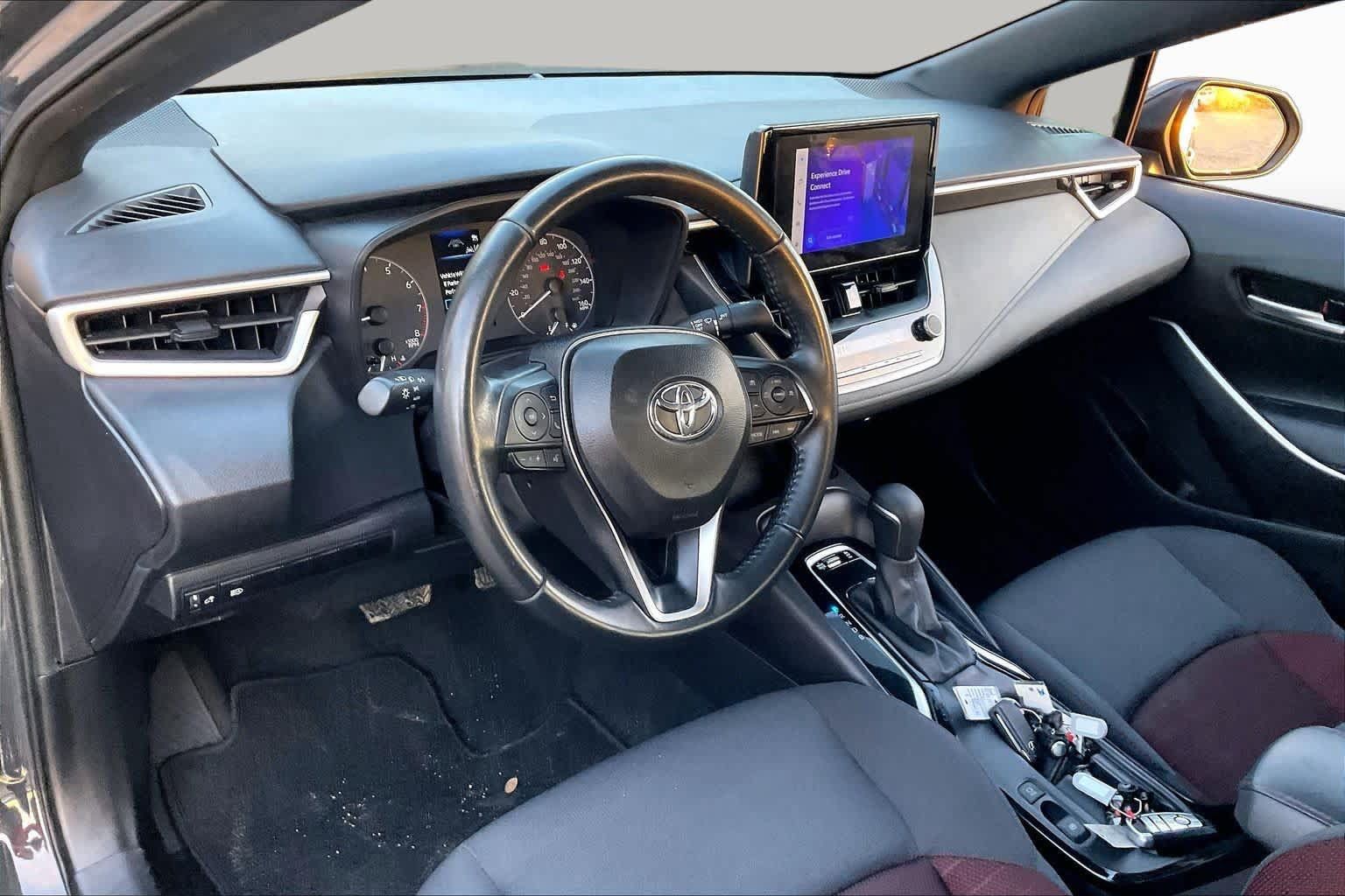 Used 2025 Toyota Corolla SE FWD image 17