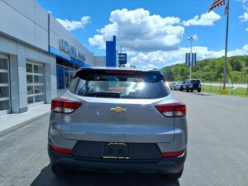 Used 2023 Chevrolet TrailBlazer LS FWD image 6