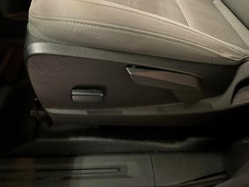 Used 2018 Chevrolet Colorado W/T image 15