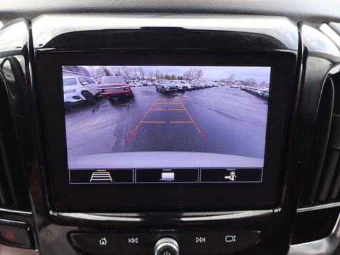 Used 2021 Chevrolet Traverse LT AWD/4WD image 12