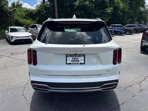 Certified 2023 Kia Sorento SX Prestige w/ Panoramic Sunroof Package AWD/4WD image 7