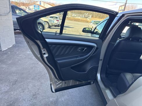 Used 2017 Ford Taurus SEL w/ Equipment Group 201A image 16