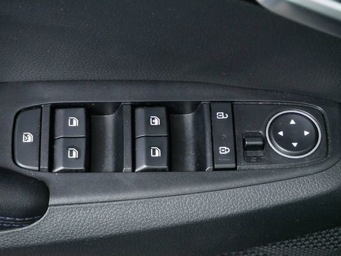 Used 2023 Kia Seltos S w/ Navigation Package FWD image 24