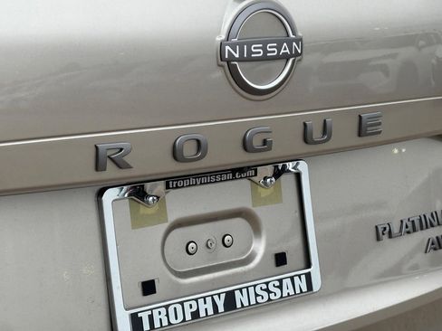 New 2026 Nissan Rogue Platinum AWD/4WD image 9