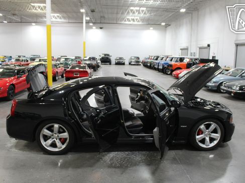 Used 2006 Dodge Charger SRT8 w/ SRT Option Group III RWD image 35