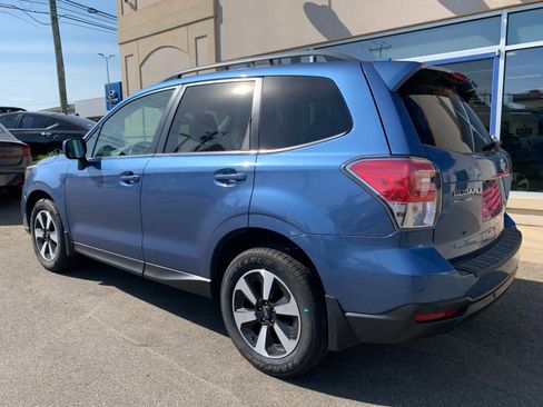 Used 2017 Subaru Forester 2.5i Limited AWD/4WD image 5