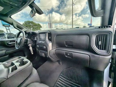 Used 2020 Chevrolet Silverado 1500 Custom w/ Custom Value Package RWD image 28