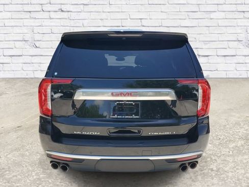 Used 2023 GMC Yukon XL Denali AWD/4WD image 3
