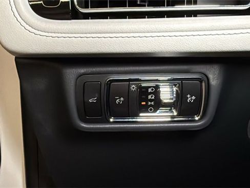 New 2026 Lincoln Aviator AWD image 32