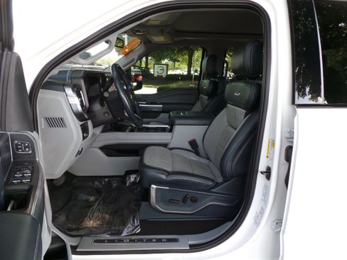 Used 2024 Ford F450 Limited w/ FX4 Off-Road Package AWD/4WD image 39
