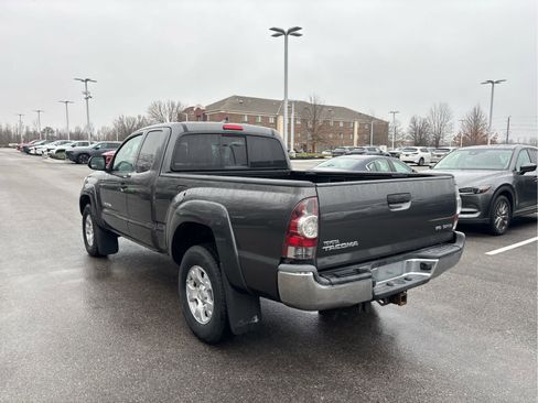 Used 2012 Toyota Tacoma 4x4 Access Cab V6 w/ SR5 Pkg image 3