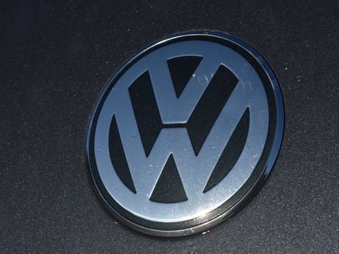 Used 2005 Volkswagen Beetle GLS FWD image 12