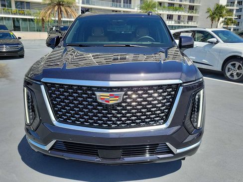 Used 2025 Cadillac Escalade Premium Luxury w/ Touring Package AWD/4WD image 9