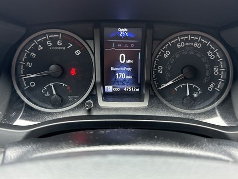 Used 2020 Toyota Tacoma TRD Sport AWD/4WD image 21