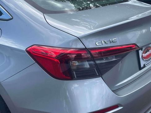Used 2023 Honda Civic LX image 11