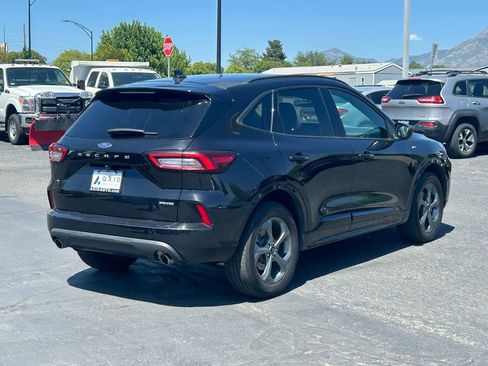 Used 2023 Ford Escape ST-Line AWD/4WD image 4