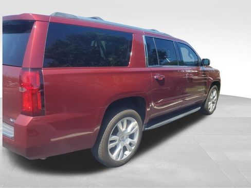 Used 2018 Chevrolet Suburban Premier RWD image 6