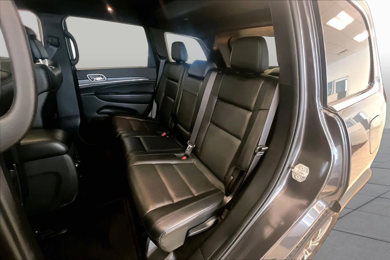 Used 2019 Jeep Grand Cherokee Limited w/ Luxury Group II RWD image 18